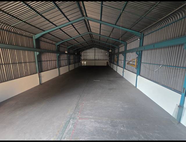 1,600M² WAREHOUSE TO LET IN ANDERBOLT